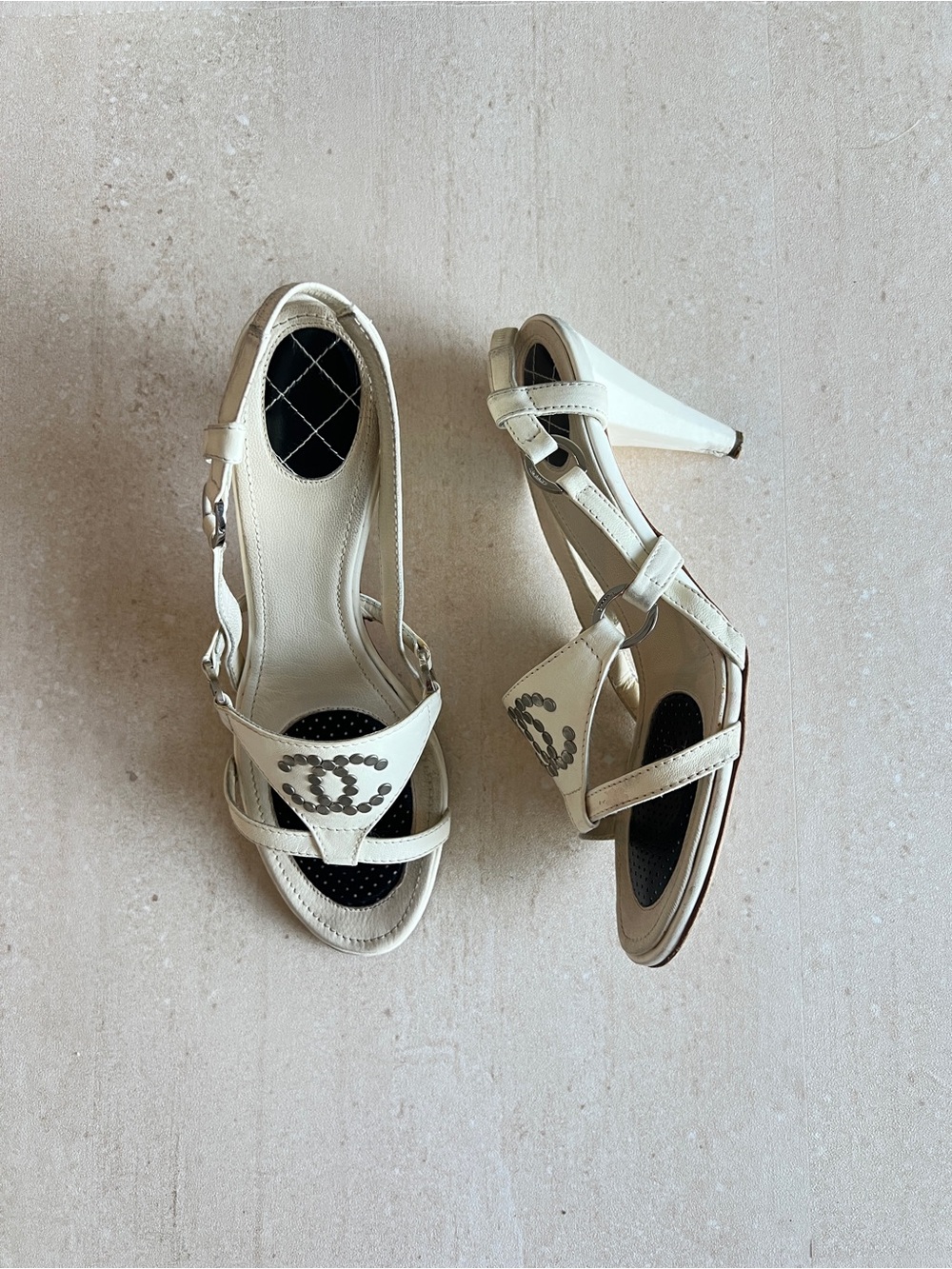 Vintage Chanel White Slingback Studded Sandals with Box - Picture 3 of 10